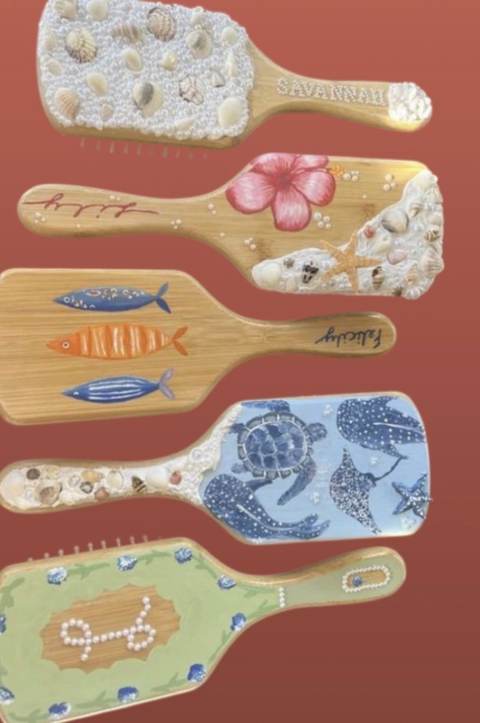 Brosse personnalisée — Lola Petit