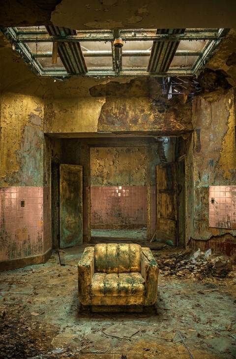 Vestiges d'une Vie Ornée — Art numérique, 2026 — œuvre de antoine marelle, art Photographie d'art
