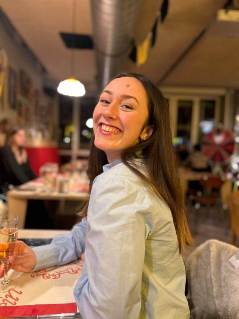 Portrait de Louison May, artiste basé·e à Lille
